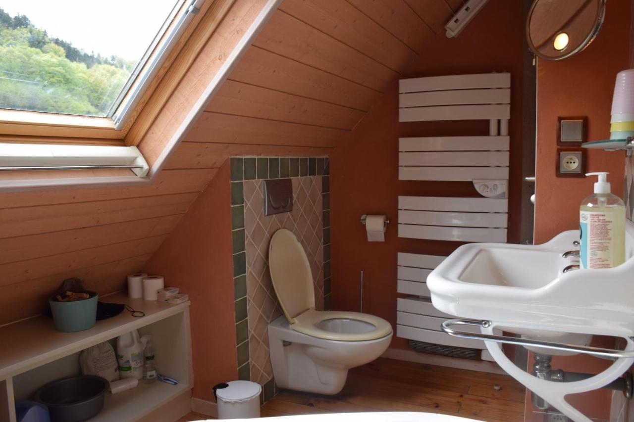 Petit Duplex De Charme Sous Les Toits Du Mont-Dore Exterior photo